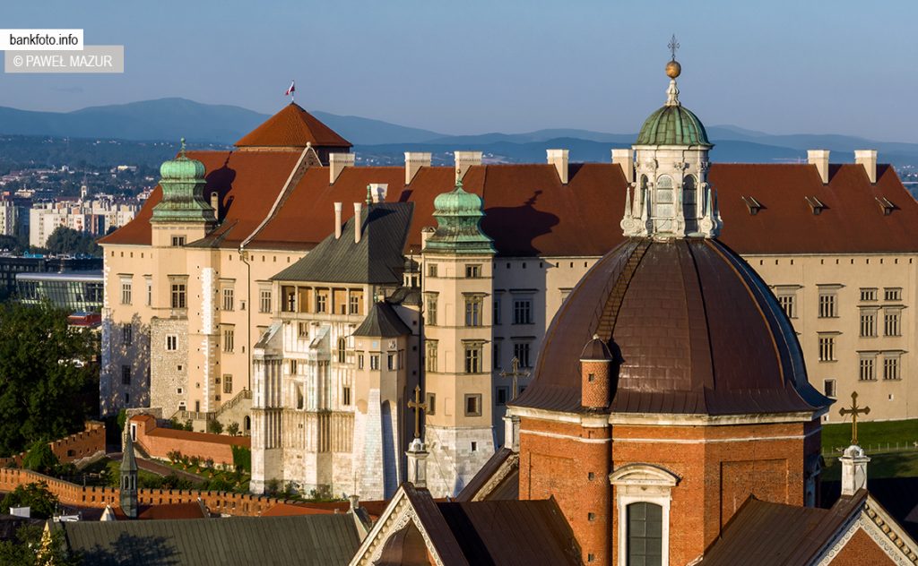 Zamek Królewski na Wawelu, Kościół Świętych Apostołów Piotra i Pawła w ...